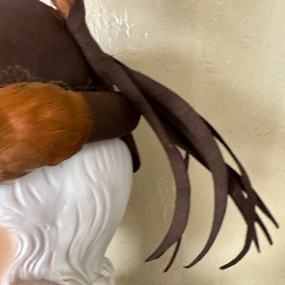 AMAZING 1940s\' BROWN FELT HAT - FEATHERED BRIM + TALL FEATHERS AND FELT STRIPS main image 9